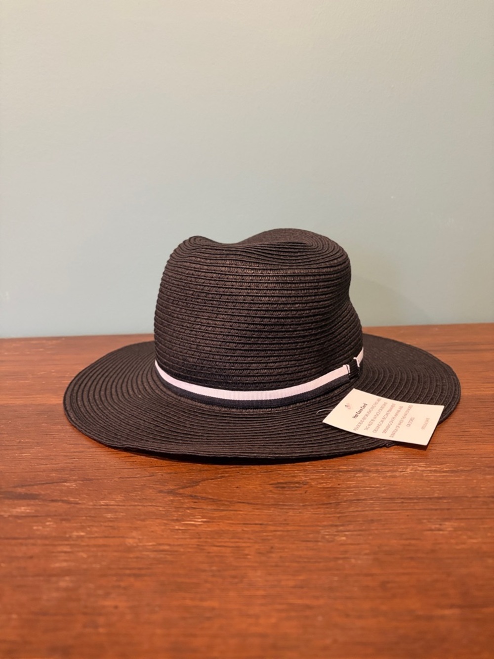 🔥🆕🔥 Stella & Dot Black Straw Sun Hat with Black & White Ribbon - "Off Duty" Band